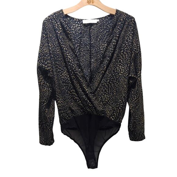 ASTR The Label Blouse Bodysuit Women's M Dressy Crossover Speckled Animal Print - Picture 1 of 8